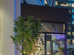 outdoor patio with waterfall at Columbus Plaza